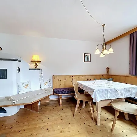 Christl By Interhome Pians
