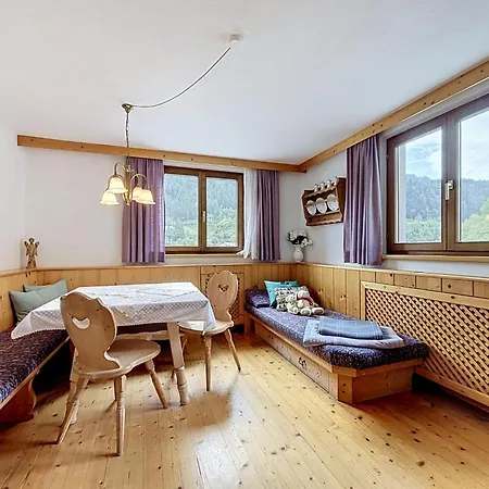 Dom wakacyjny Christl By Interhome Pians